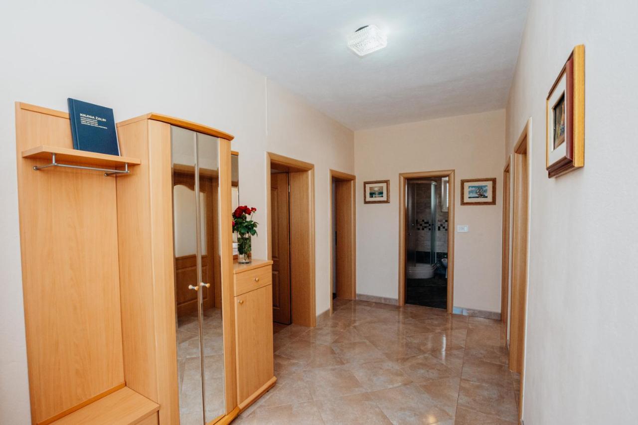 Apartman Neli Вир Екстериор снимка