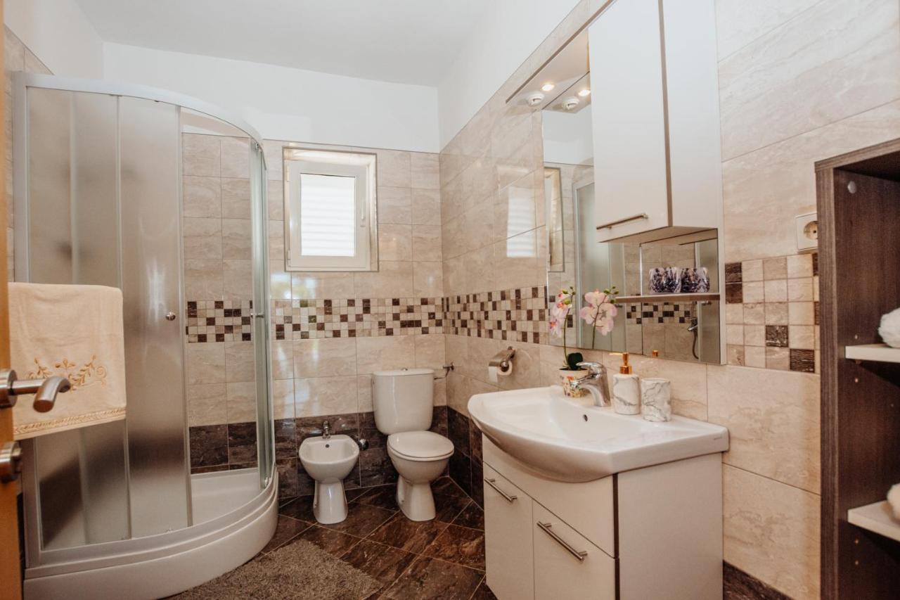 Apartman Neli Вир Екстериор снимка